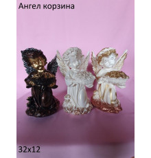 Ангел с корзиной бел