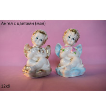 Ангел с цветами мал
