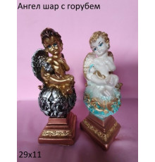 ангел на шаре с голубем зол