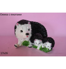 ежиха с ежатами